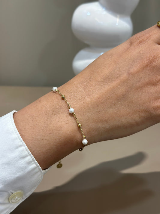 Pearl chain bracelet