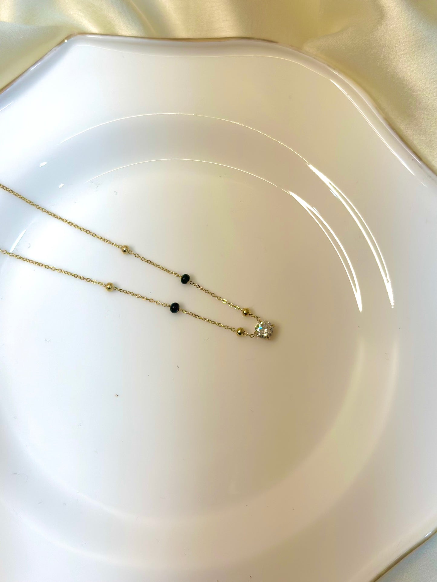 Solitaire mangalsutra