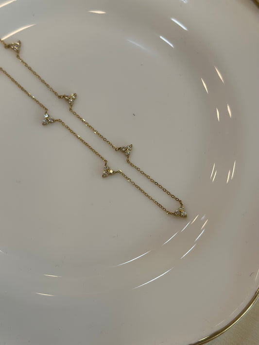 Luxe avirah necklace