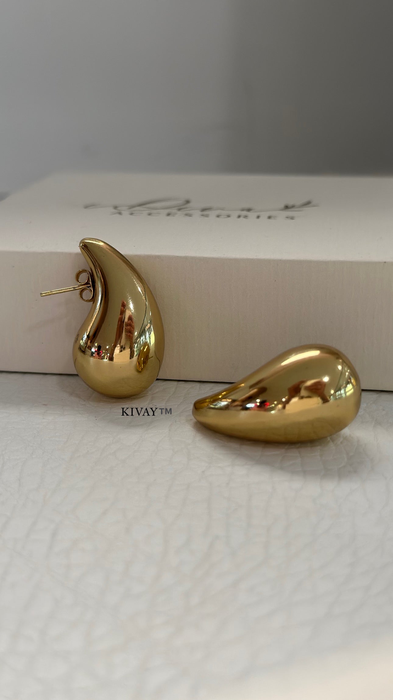 Drop earrings