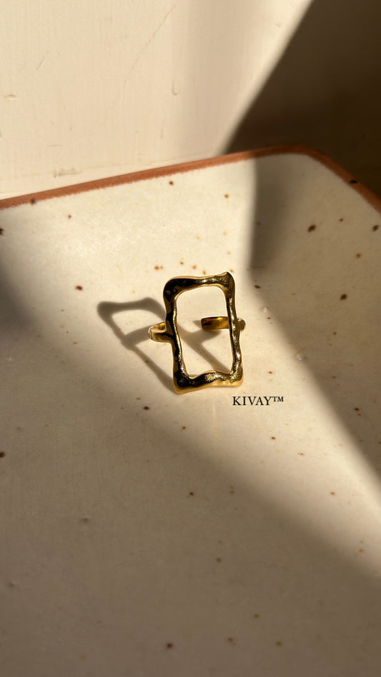 Izzy Ring