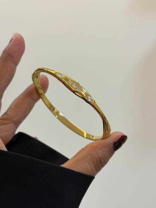 Lilith minimal bracelet