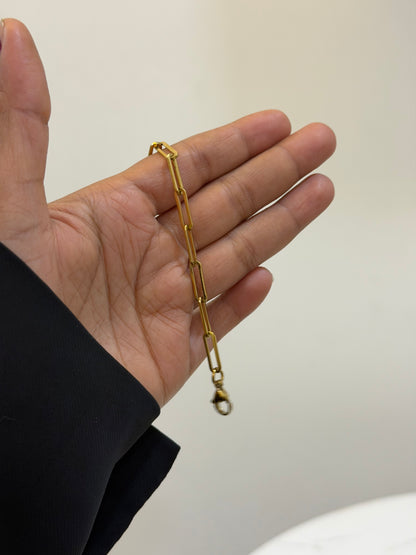 Sia paperclip staple bracelet