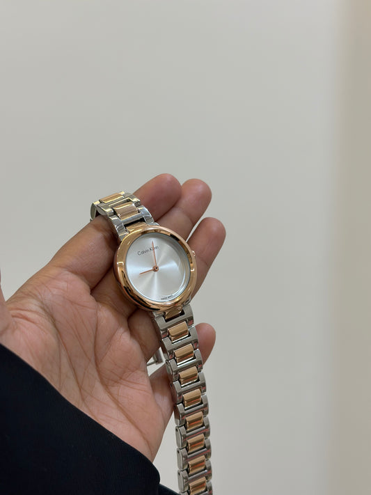 Classic dual tone watch