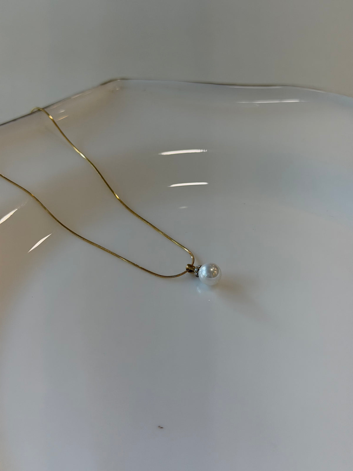 Luxe Pearl minimal necklace