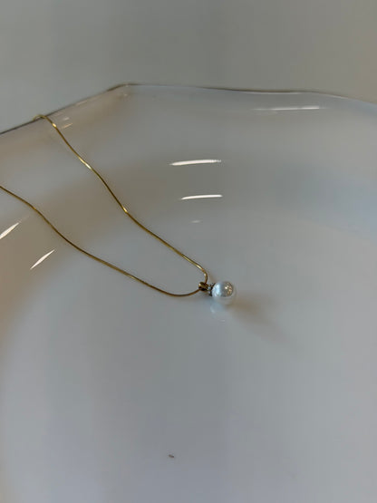 Luxe Pearl minimal necklace