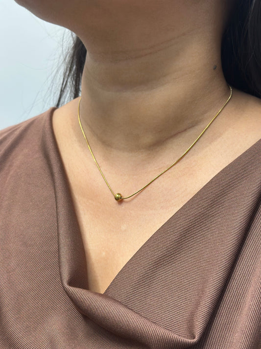 Ball pendant necklace