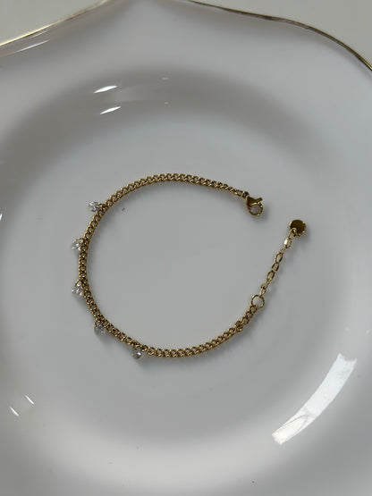 Mae alluring chain bracelet