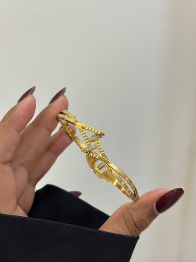 Tiara bracelet