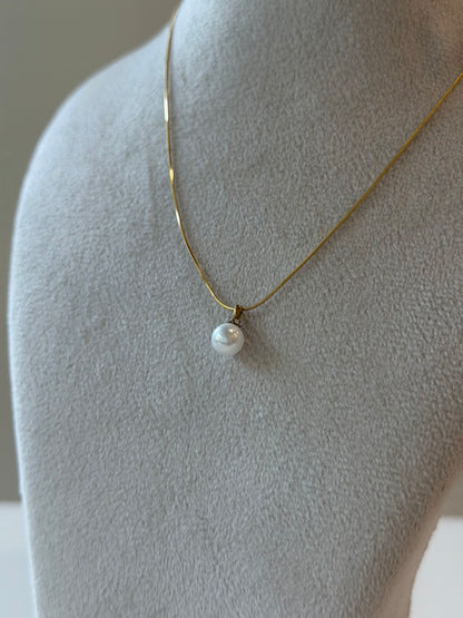 Luxe Pearl minimal necklace