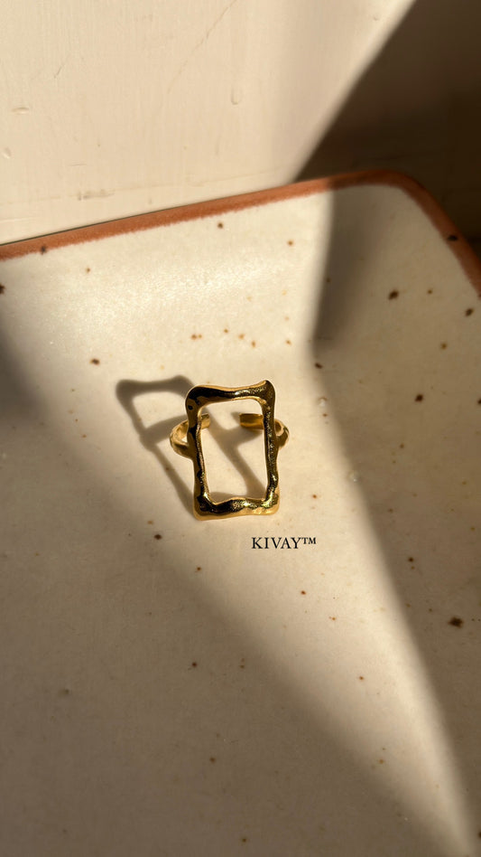 Izzy Ring