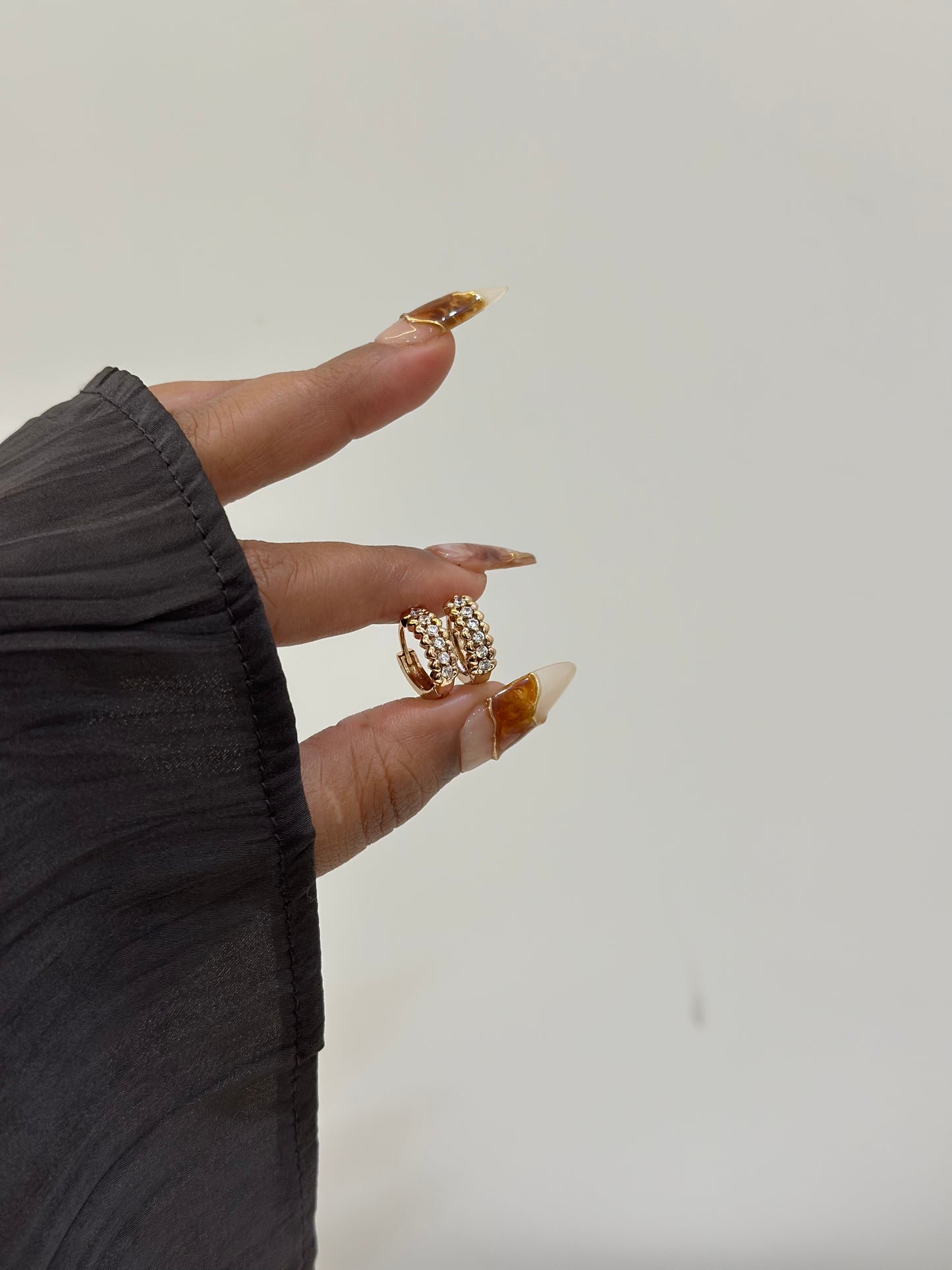 Eloura premium earrings