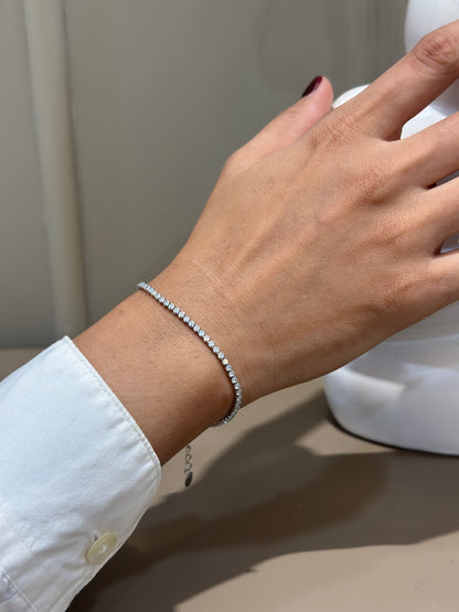 Tennis bracelet