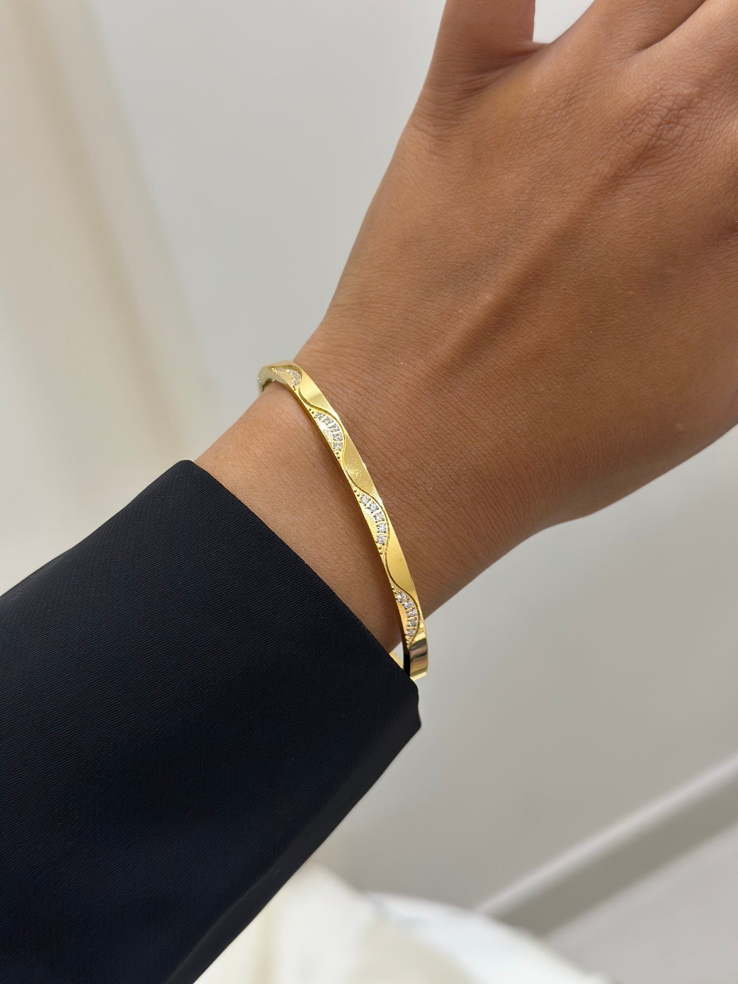 Swirl bracelet