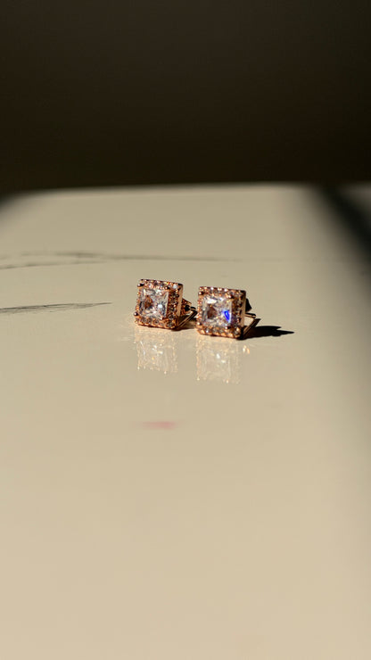 Rua stud earrings