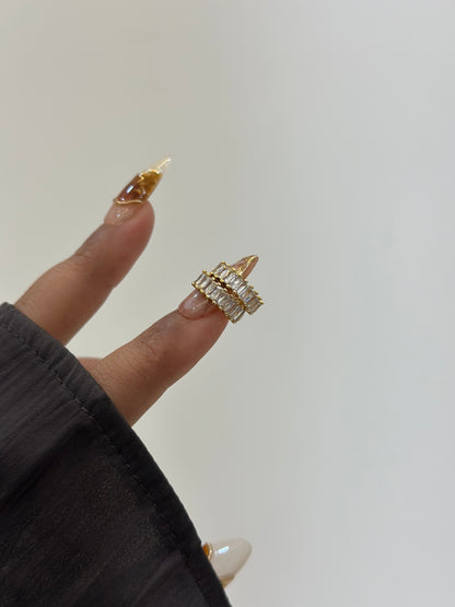 Enara dainty earrings