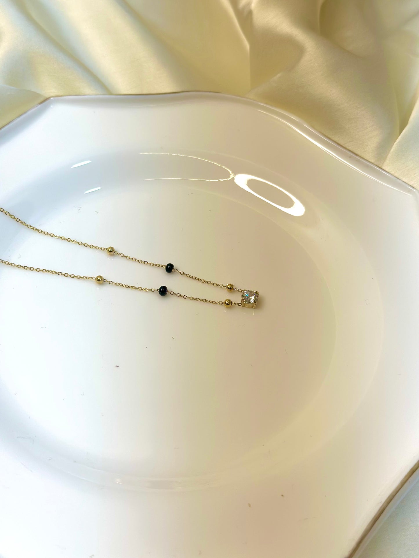 Solitaire mangalsutra