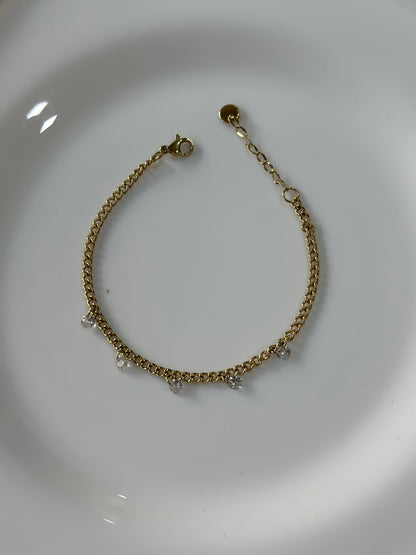 Mae alluring chain bracelet