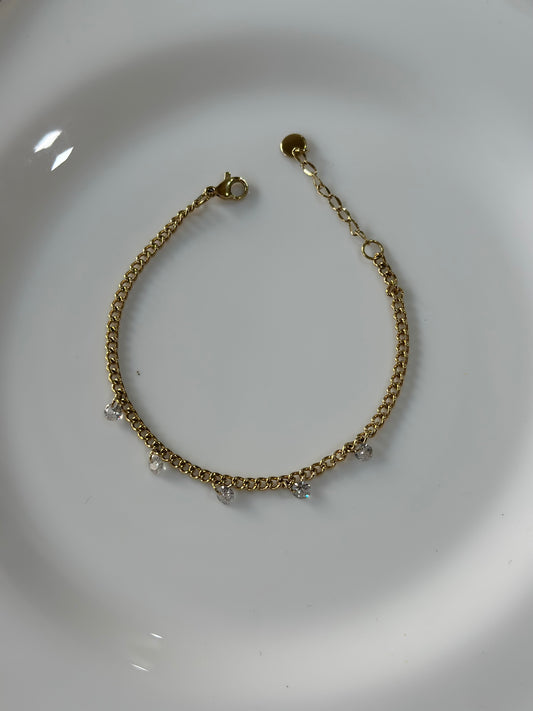 Mae alluring chain bracelet
