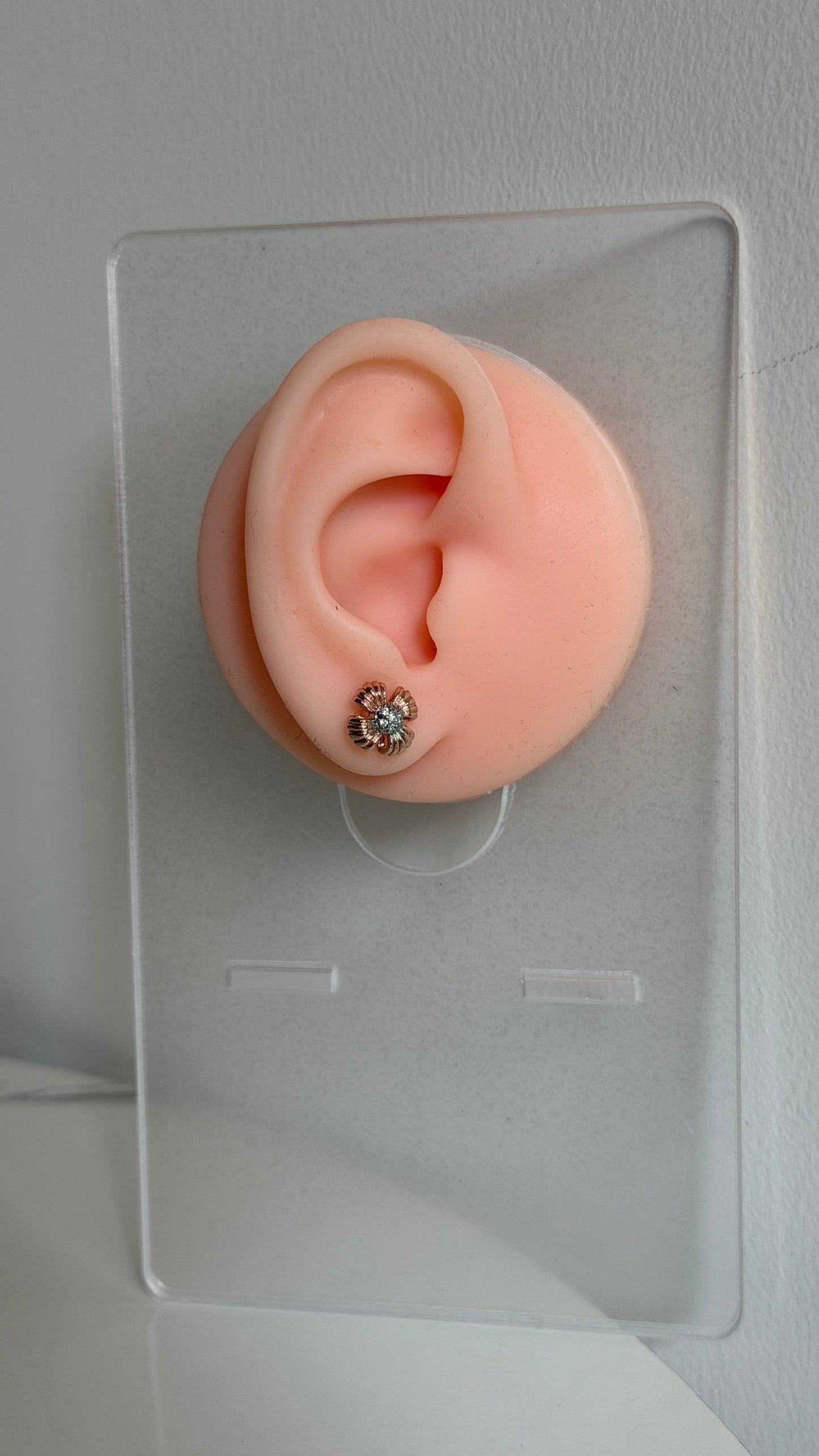 Floral stud earrings