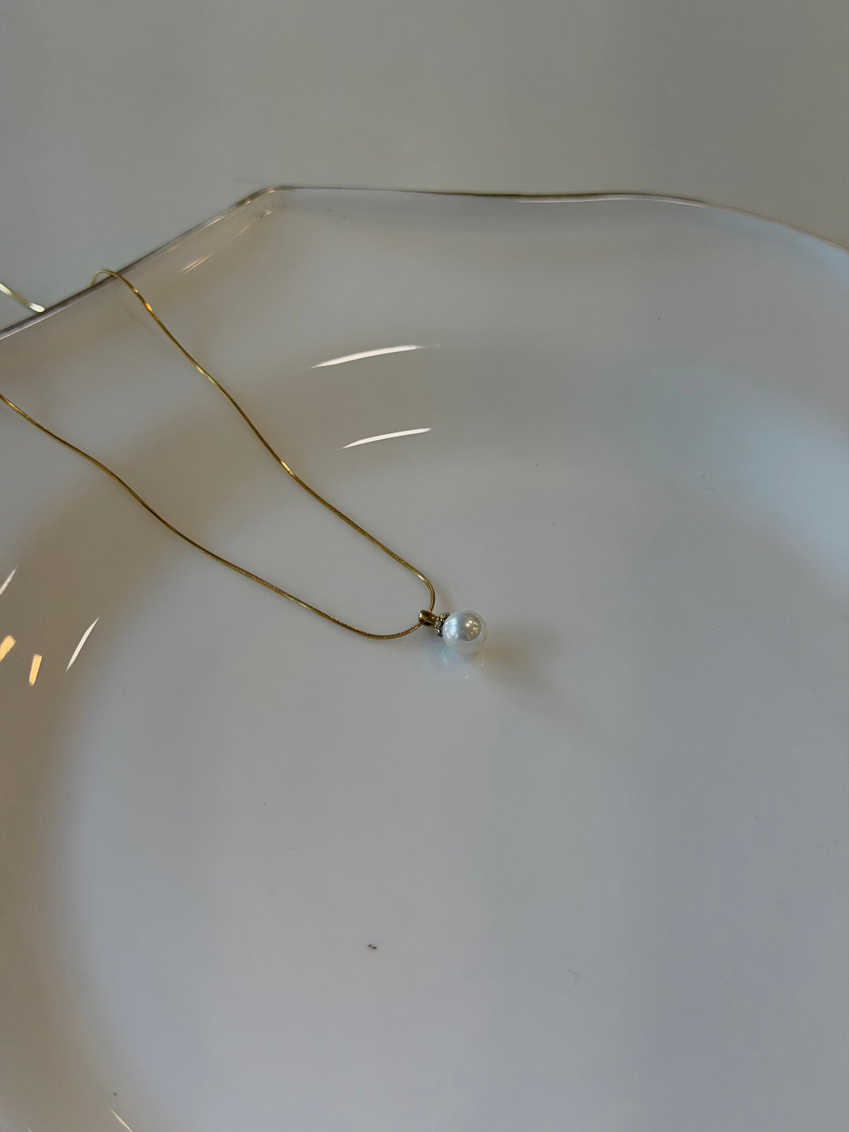 Luxe Pearl minimal necklace