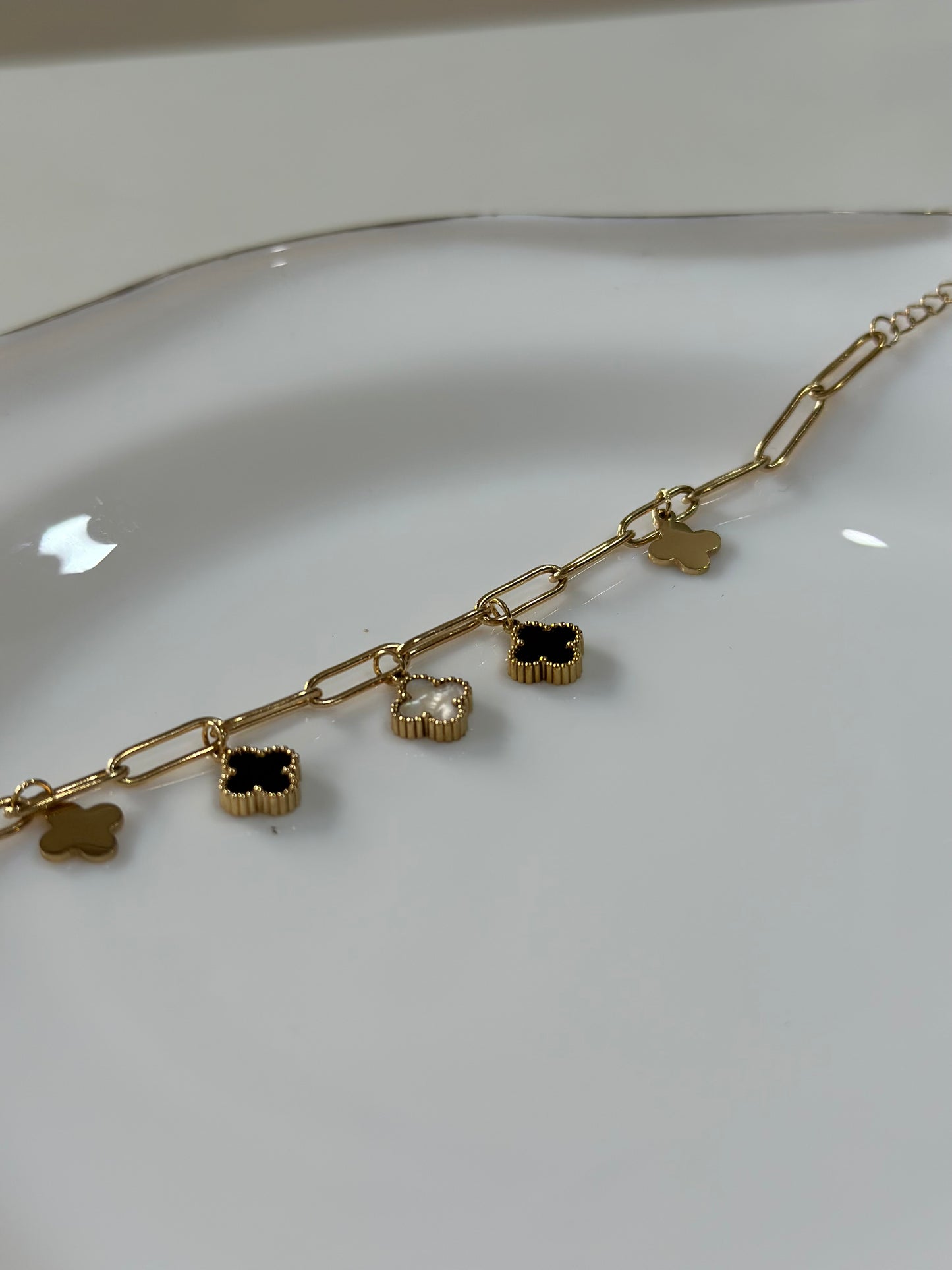 Clover charm bracelet