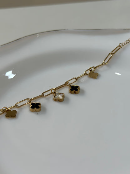 Clover charm bracelet