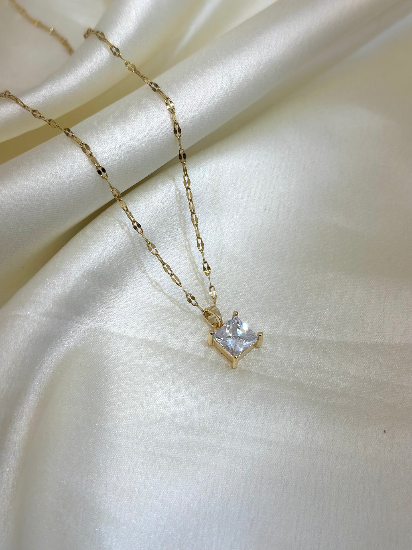 Tina necklace