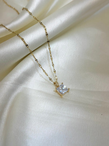 Tina necklace