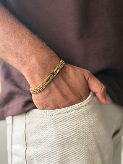 Divine om bracelet
