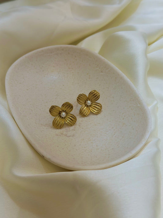 Flora earring