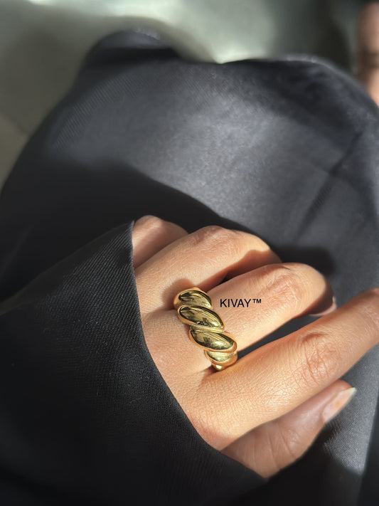 Croissant Ring