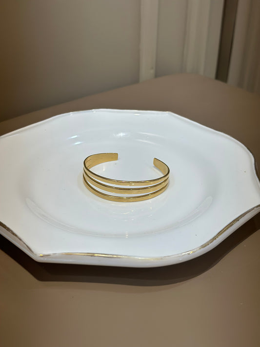 Stacked golden cuff bracelet