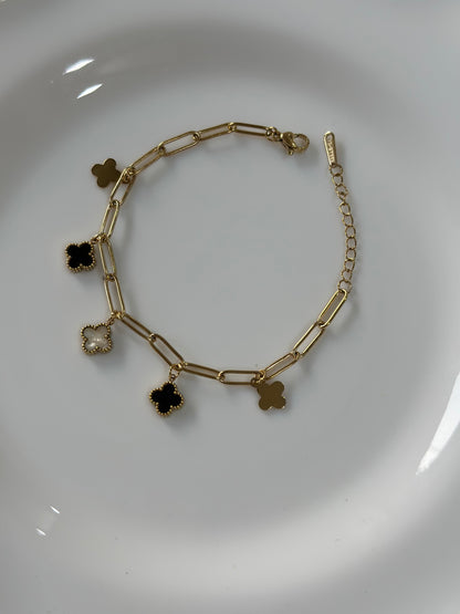 Clover charm bracelet