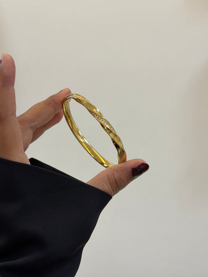 Ria twisted statement bracelet