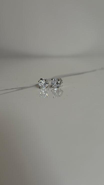 Miha Solitaire stud earrings