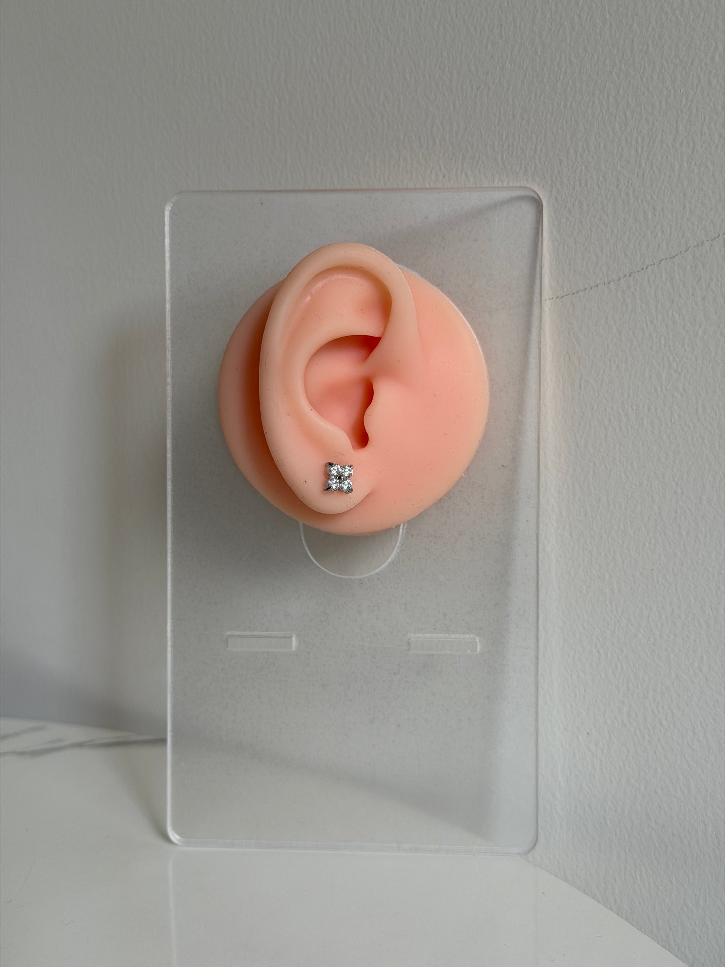Noir stud earrinvs
