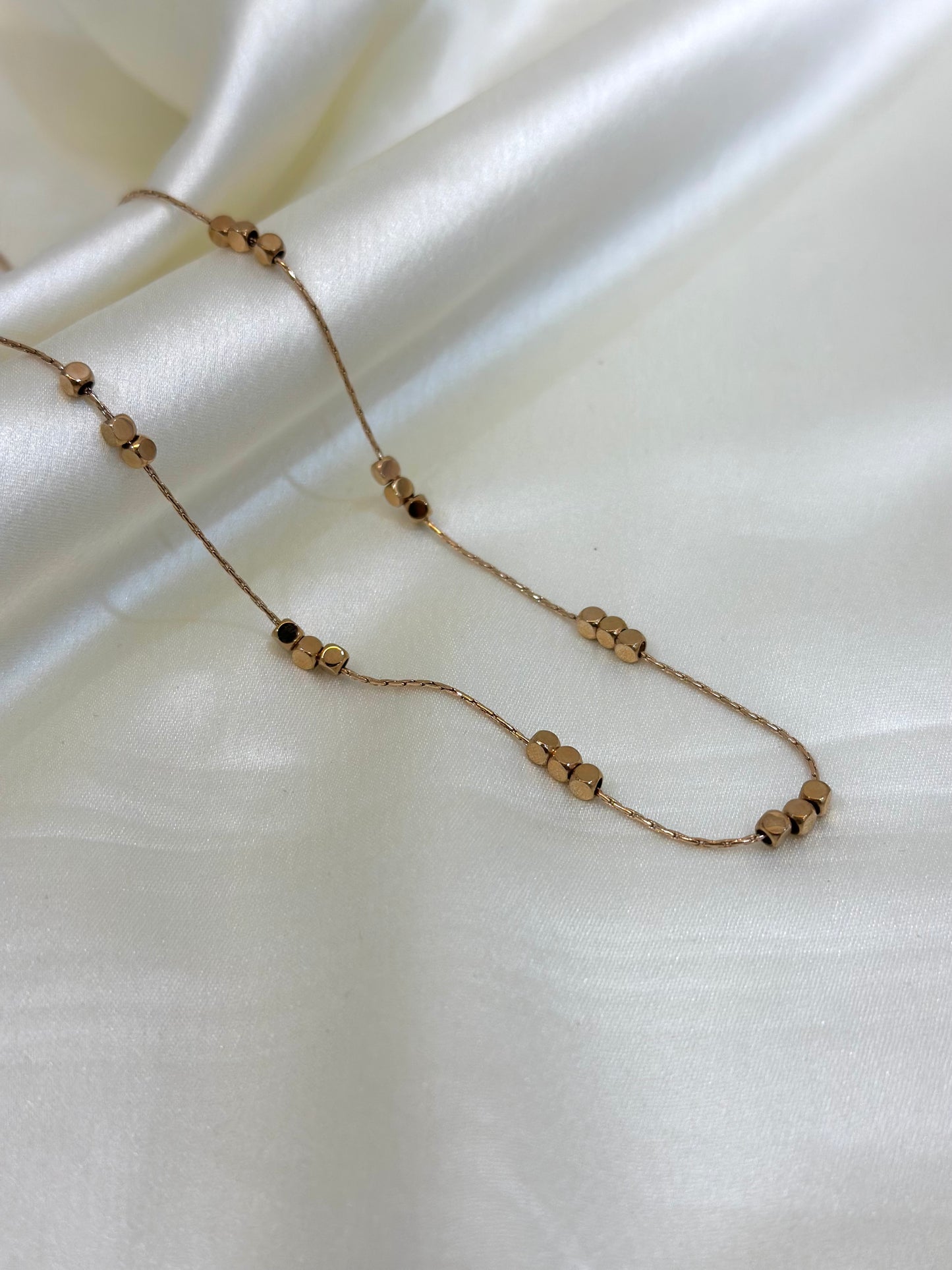Nira beads necklace Rosegold