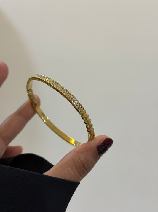 Diva statement bracelet