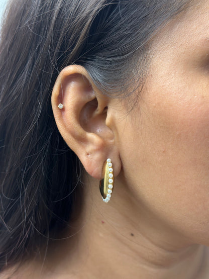 Pearl dome earring