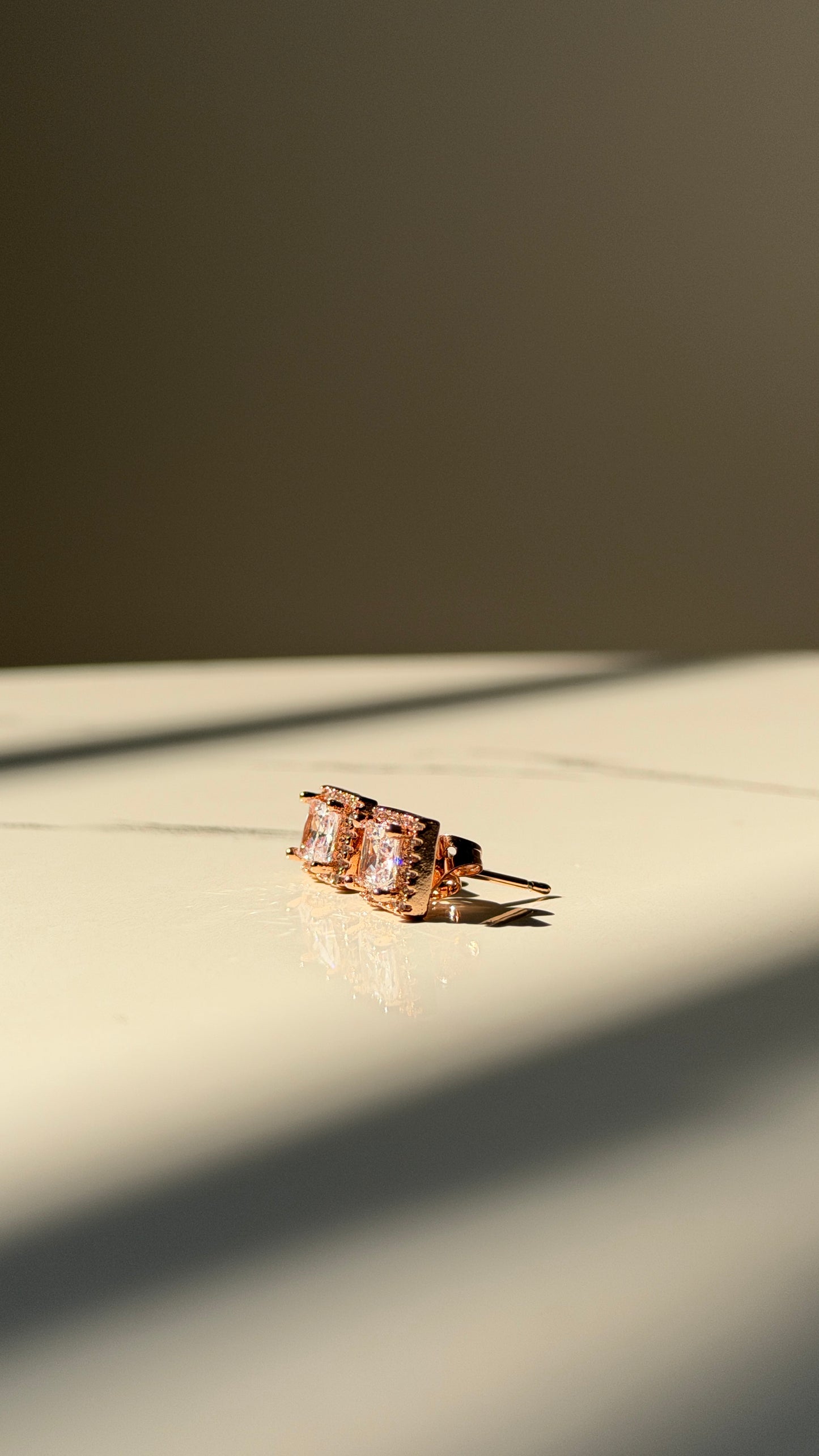 Rua stud earrings