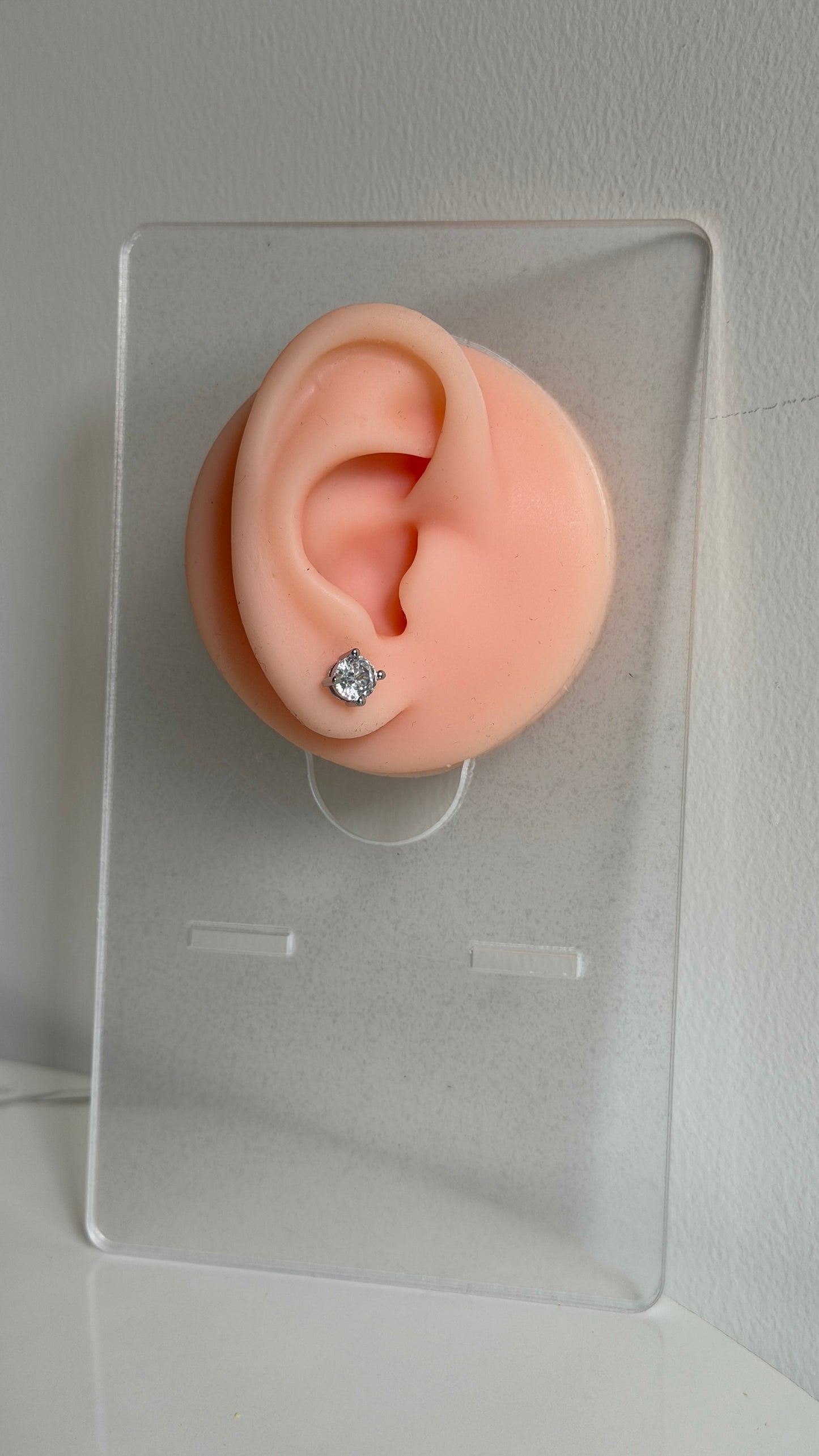 Miha Solitaire stud earrings