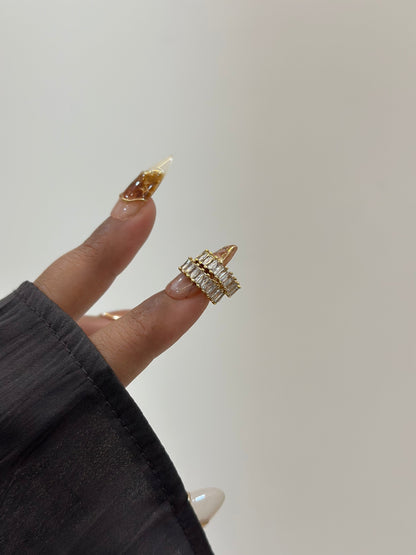 Enara dainty earrings