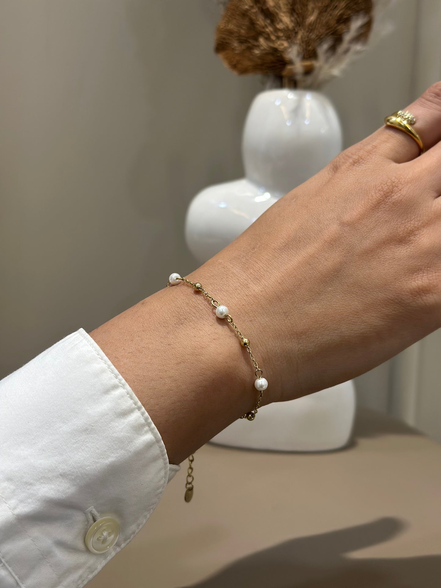 Pearl chain bracelet