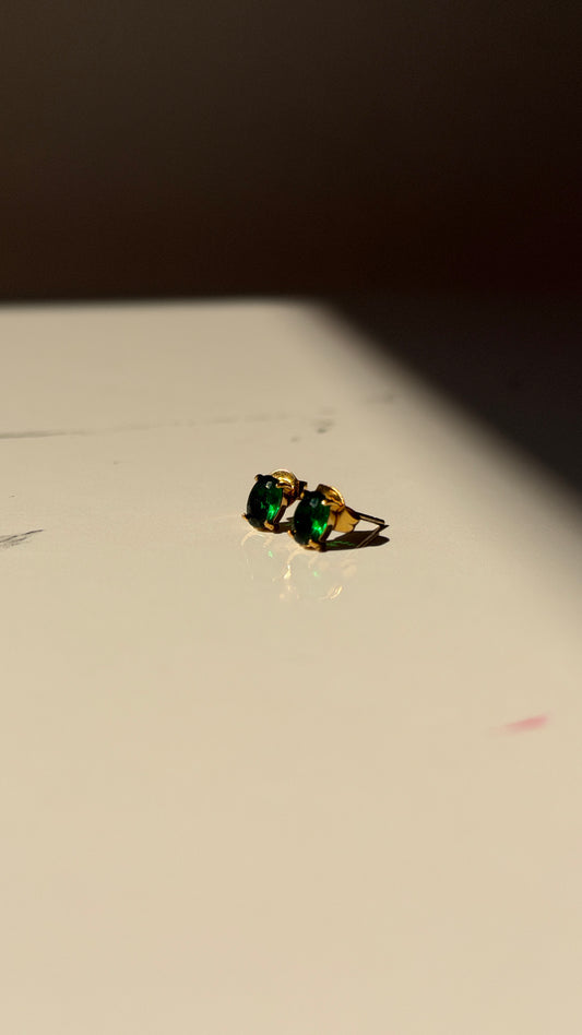 Emerald stud earrings