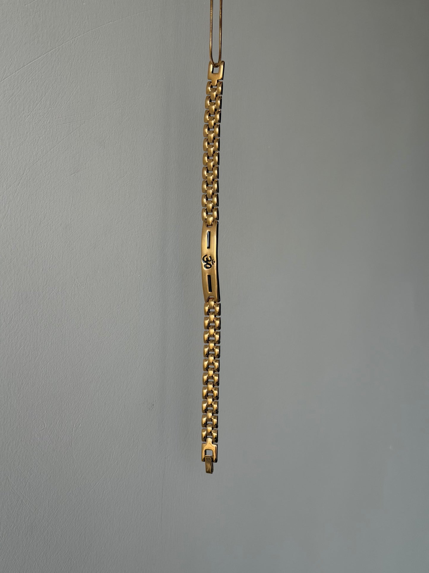 Divine om bracelet
