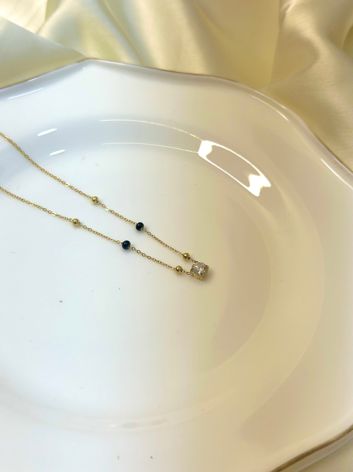 Solitaire mangalsutra