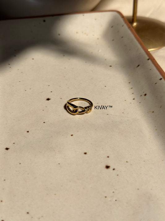 Twisted Knot Ring