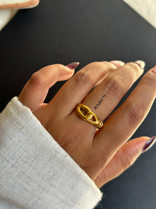 Twisted Knot Ring