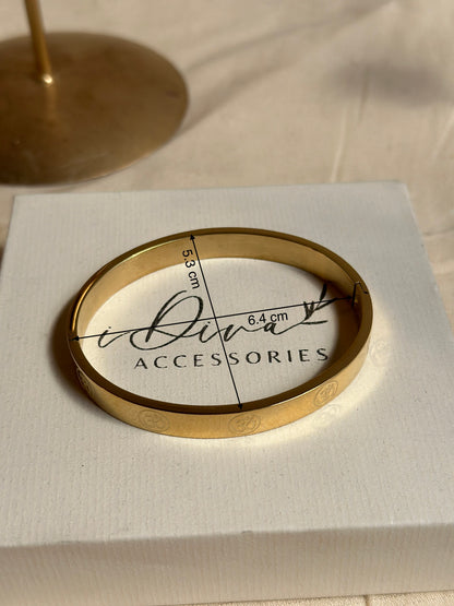 Om bracelet